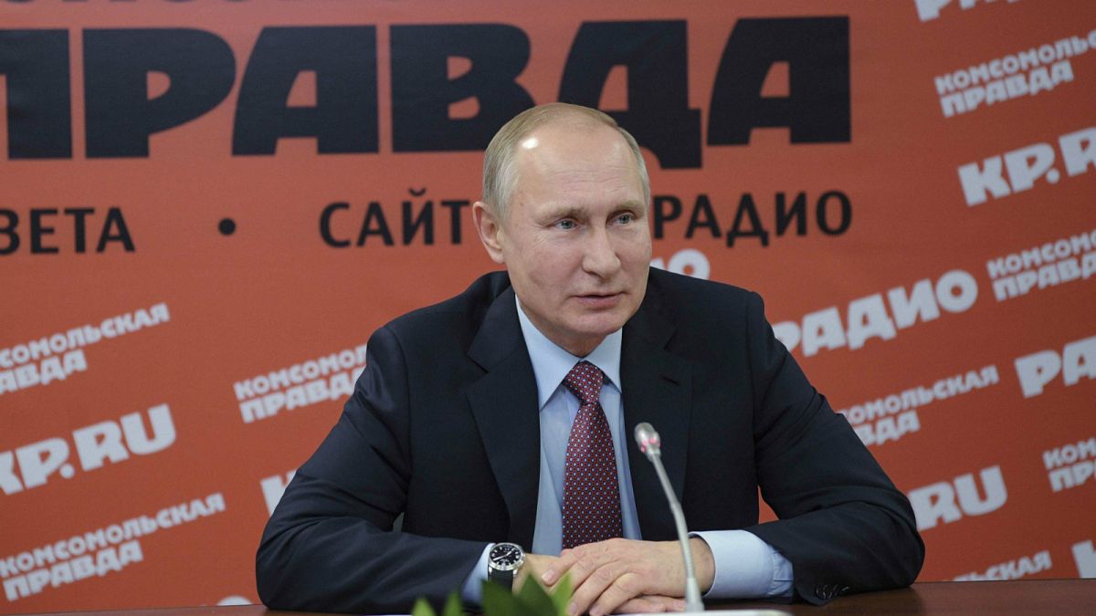 Wladimir Putin bei einem Treffen mit russischen Zeitungen und Agenturen.