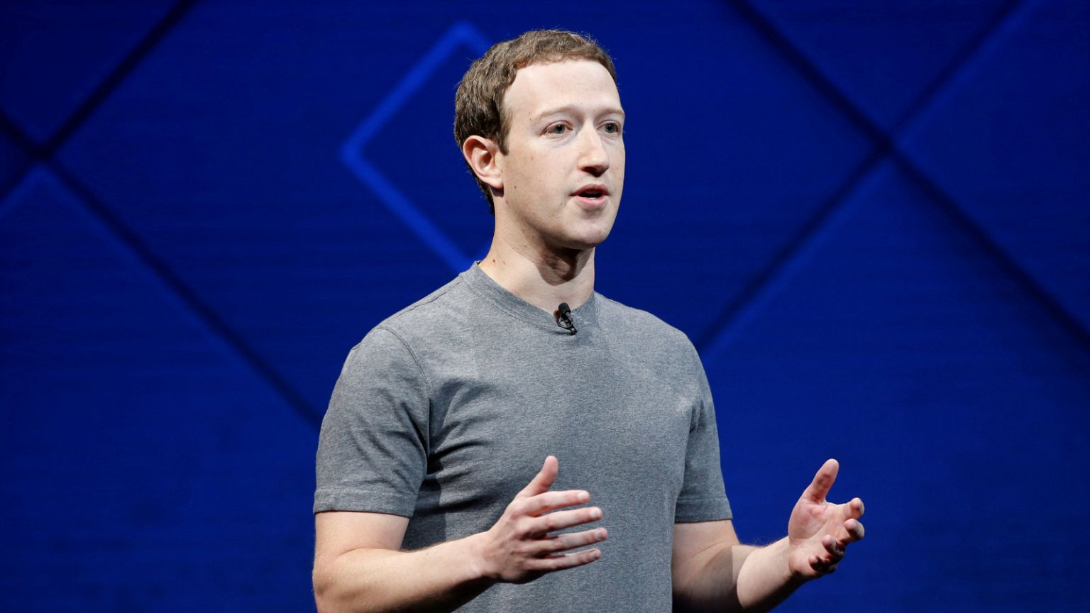 Facebook: Weniger öffentliche Beiträge