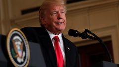 "Pays de merde" : Trump conteste