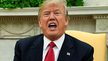 Trump desmente ter usado expressão grosseira