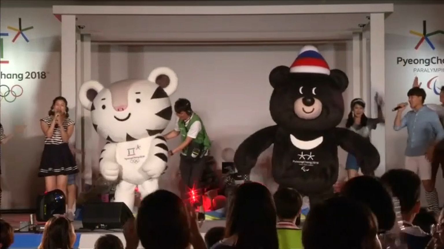 Pyeongchang Oyunları'nın madalya ve maskotları tanıtıldı