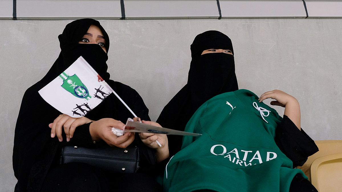Saudische Frauen erstmal bei einem Fußballspiel