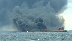 Yanmaya devam eden petrol tankerinden iki ceset çıkarıldı