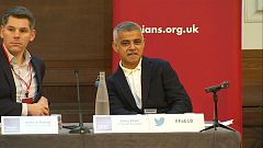 Sadiq Khan interrompu en plein discours
