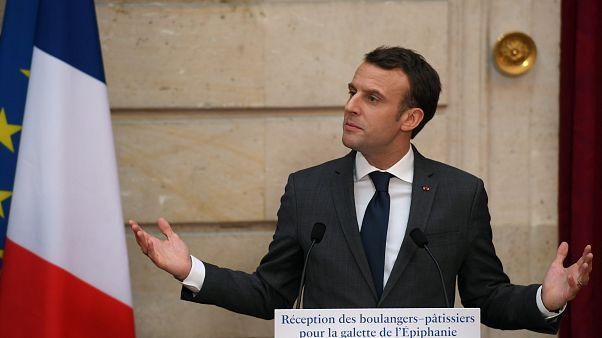 Ο Εμανουέλ Μακρόν «στηρίζει» τη γαλλική μπαγκέτα Ο Εμανουέλ Μακρόν «στηρίζει» τη γαλλική μπαγκέτα
