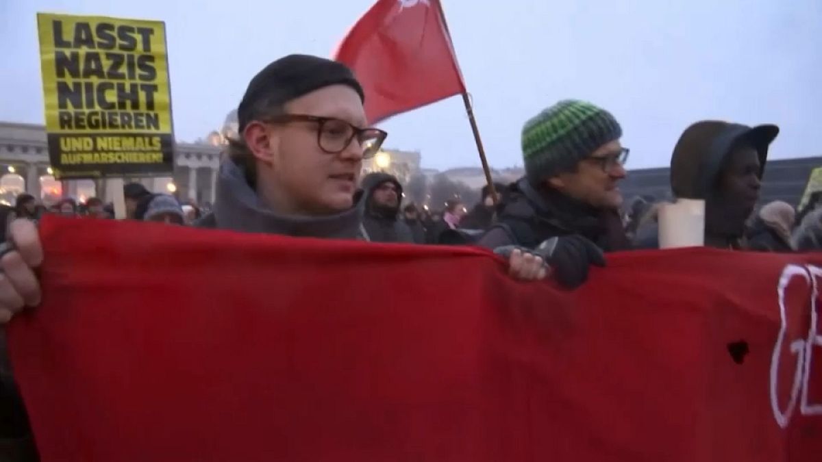 Protestas por la deriva extremista del Gobierno austriaco