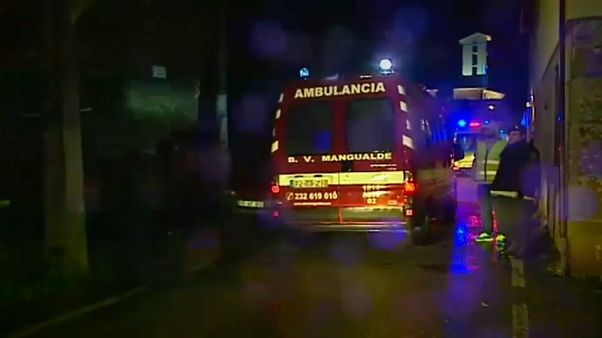 Al menos 8 muertos y 36 heridos en un incendio en Portugal Al menos 8 muertos y 36 heridos en un incendio en Portugal