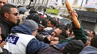 Tunisia: nuove misure sociali dopo le proteste contro il carovita