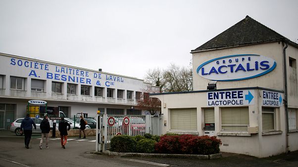 Lactalis-Rückruf in 83 Ländern: 12 Millionen Dosen Babymilchpulver müssen weg Lactalis-Rückruf in 83 Ländern: 12 Millionen Dosen Babymilchpulver müssen weg