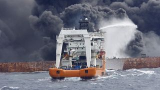 O Irão diz que não há sobreviventes do incêndio no petroleiro Sanchi 