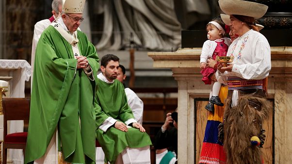 Papa pede que se aceitem os migrantes e refugiados Papa pede que se aceitem os migrantes e refugiados