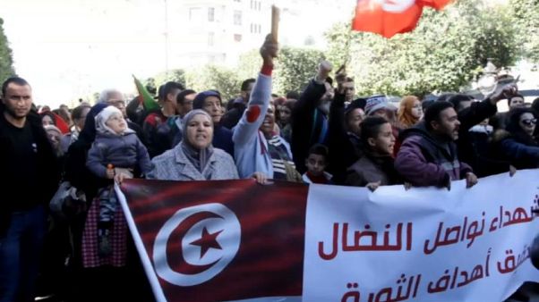 Tunisia: Anniversario della rivoluzione tra le proteste di piazza Tunisia: Anniversario della rivoluzione tra le proteste di piazza