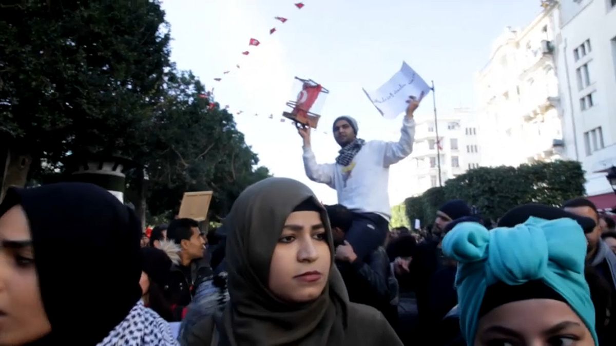 Hundreds attend anti-austerity protests in Tunisia 