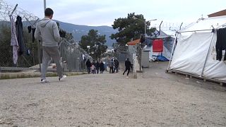 Habitantes de Samos têm sentimentos mistos pelos refugiados