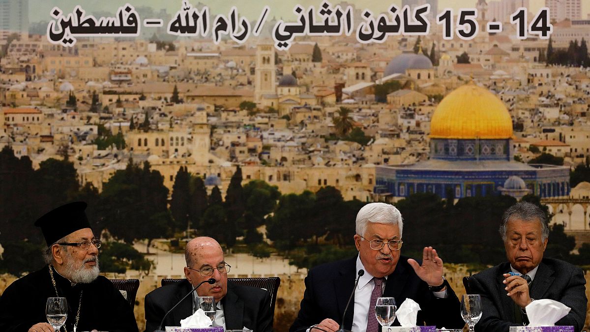 محمود عباس: إسرائيل أنهت اتفاق أوسلو 