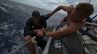 Volvo Ocean Race, paura per uomo in mare: salvo