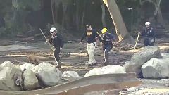 Rettungshelfer bei der Arbeit