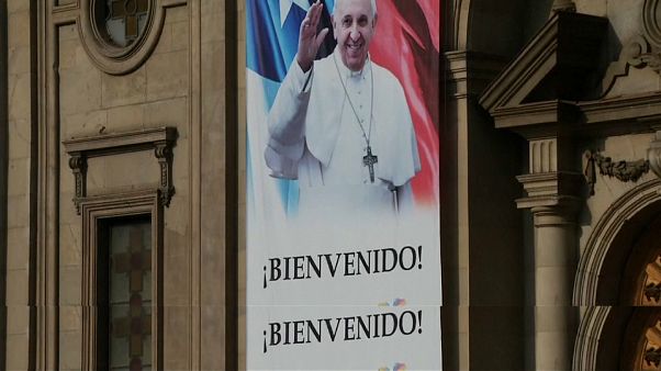 Il papa parte per Cile e Perù, massima allerta Il papa parte per Cile e Perù, massima allerta