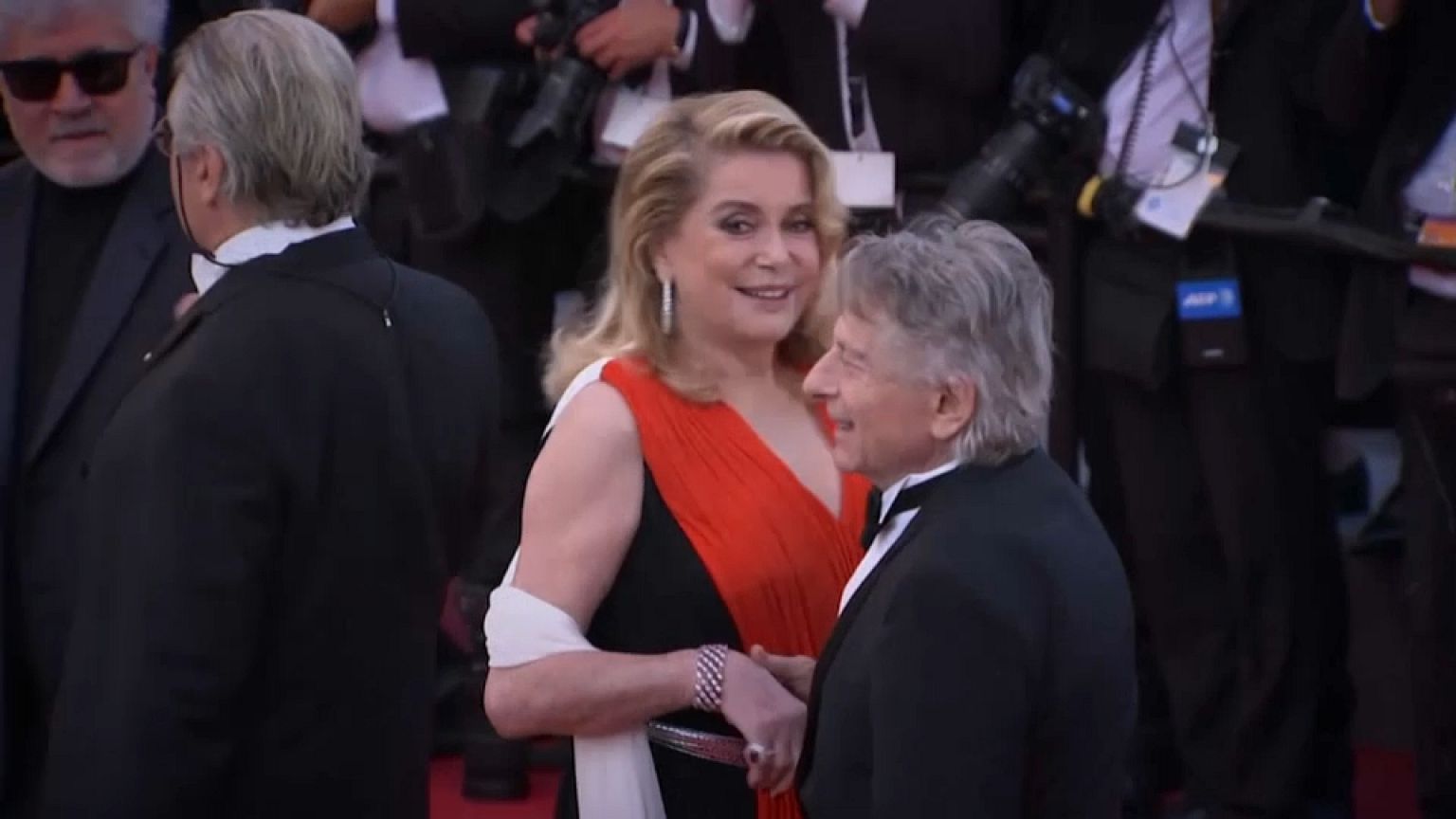 Catherine Deneuve pide perdón a las víctimas de acoso