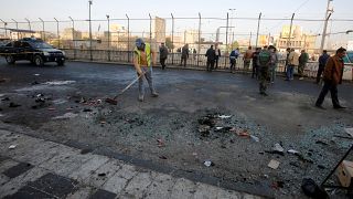 مقتل 38 وجرح 100 في تفجيرين انتحارييْن وسط بغداد