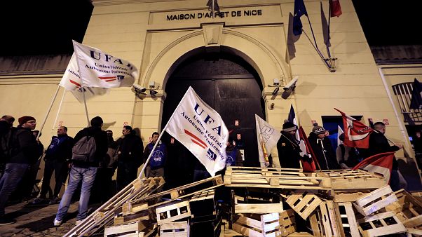 Prisons françaises : la colère des surveillants Prisons françaises : la colère des surveillants