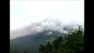 Вулкан Майон вот-вот проснется