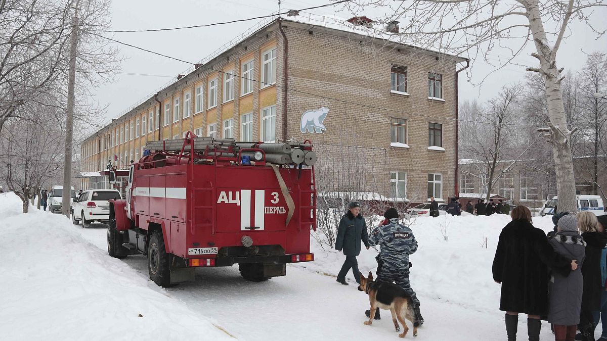 Perm: 12 Verletzte nach Messer-Attacke in Schule