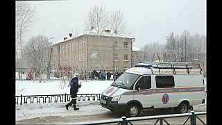 Diez niños y una profesora heridos en el ataque a un colegio ruso
