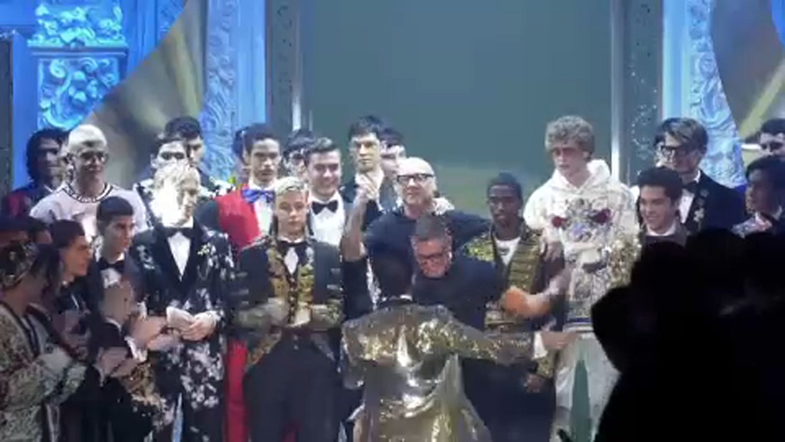 Prada, D&G, Versace Milánóban