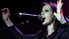 Elhunyt Dolores O'Riordan, a Cranberries zenekar énekesnője