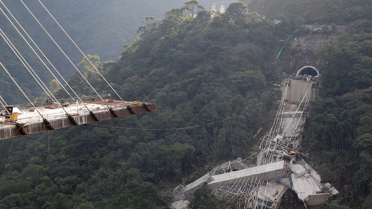 El viaducto desplomado en Colombia