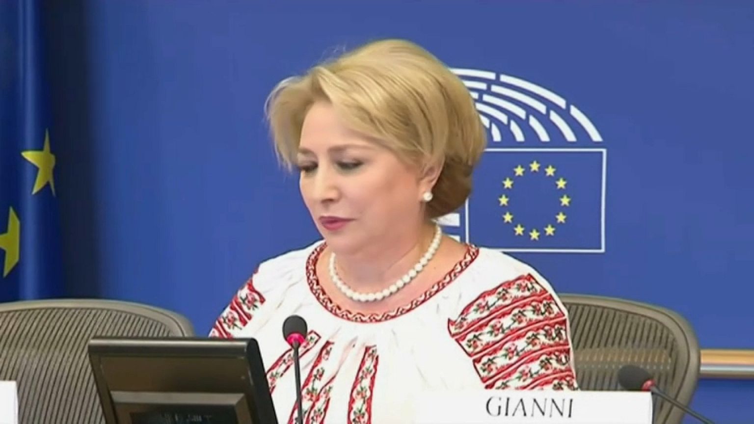 Romania, girandola di primi ministri: toccherà a Viorica Dancila