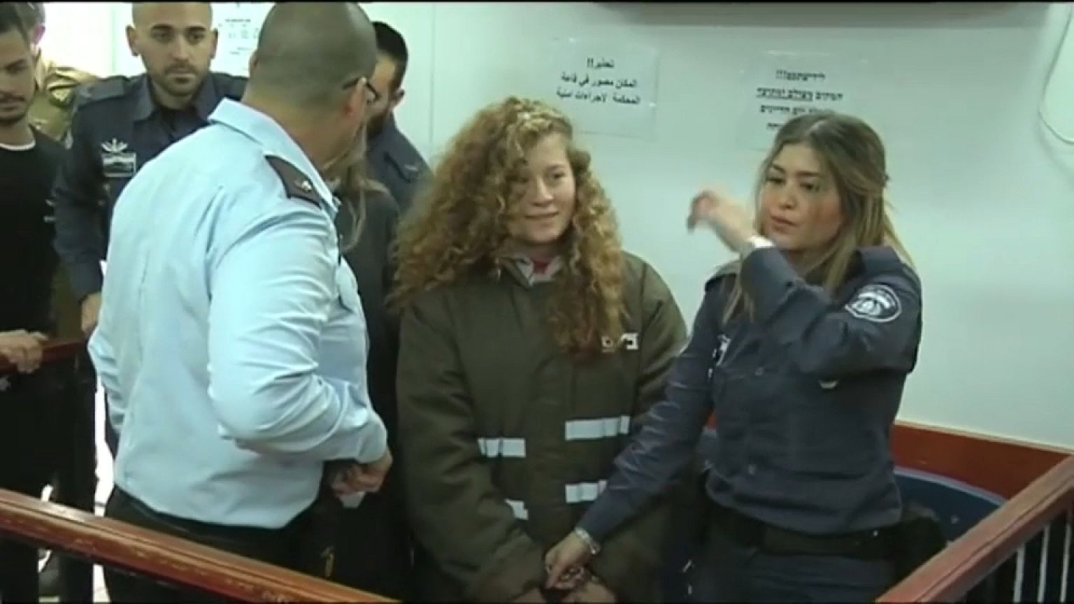Ahed Tamimi seguirá en prisión hasta que se celebre su juicio
