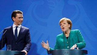 Austria: Merkel "giudicheremo governo Kurz dalle sue azioni"