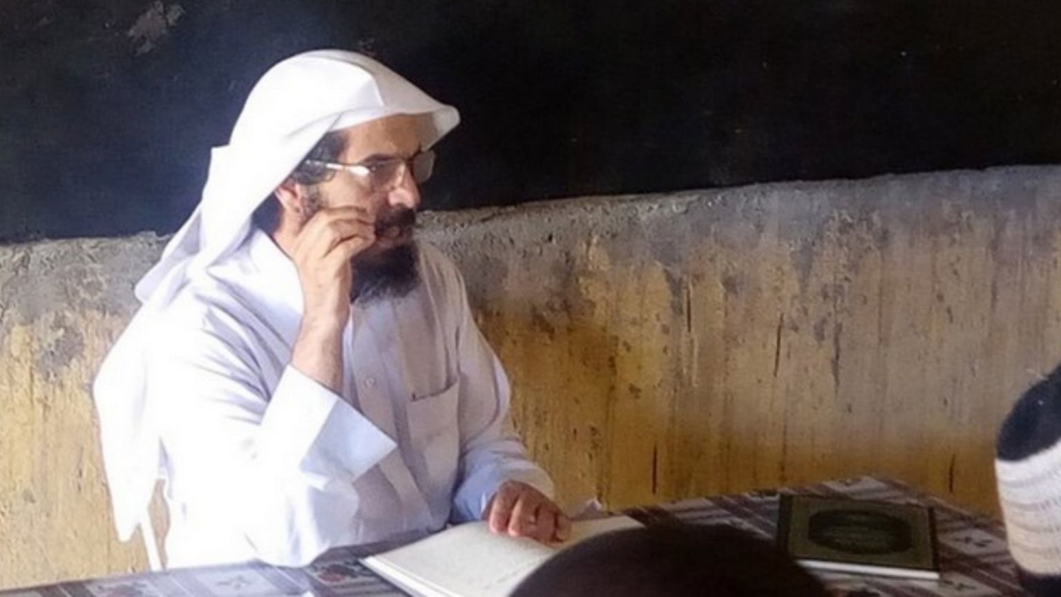 بسبب "خطبة" اغتيال داعية سعودي شهير في غينيا 