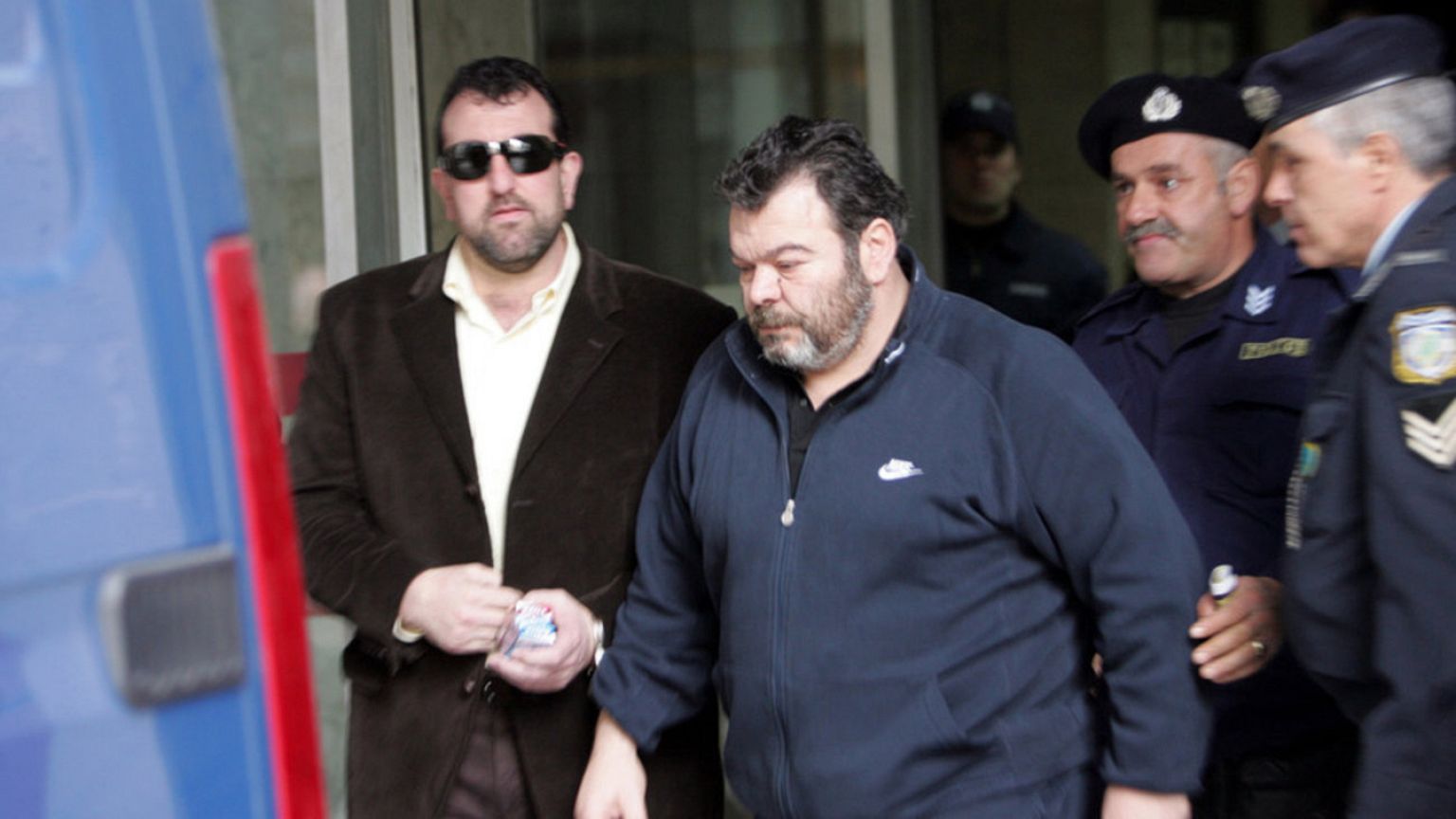 Δολοφονική επίθεση με θύμα τον Βασίλη Στεφανάκο