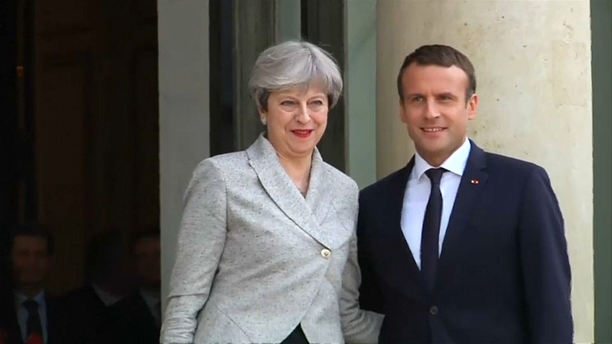 Vertice May-Macron per il nuovo trattato su Calais 