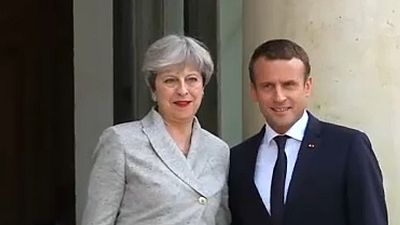 May e Macron assinam tratado para melhor gestão dos migrantes