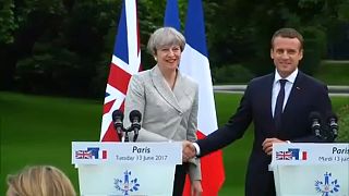 May y Macron anuciarán un nuevo tratado fronterizo de Calais