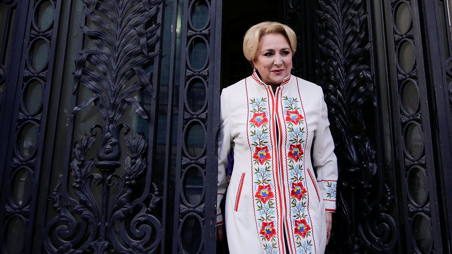 Le président roumain approuve la nomination de Viorica Dancila