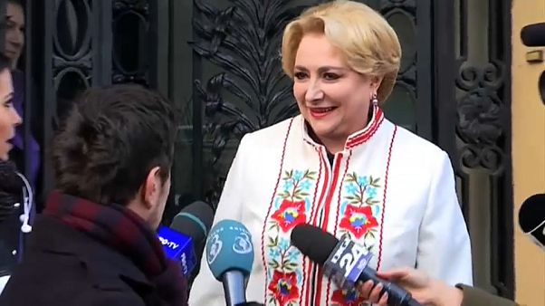 Romanya'da Sosyal Demokrat Parti'nin başbakan teklifi kabul edildi Romanya'da Sosyal Demokrat Parti'nin başbakan teklifi kabul edildi