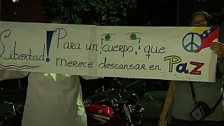 Manifestantes piden que se entregue a la familia el cuerpo de Óscar Pérez