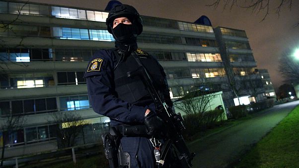Polizist an der Rosengard-Wache Polizist an der Rosengard-Wache