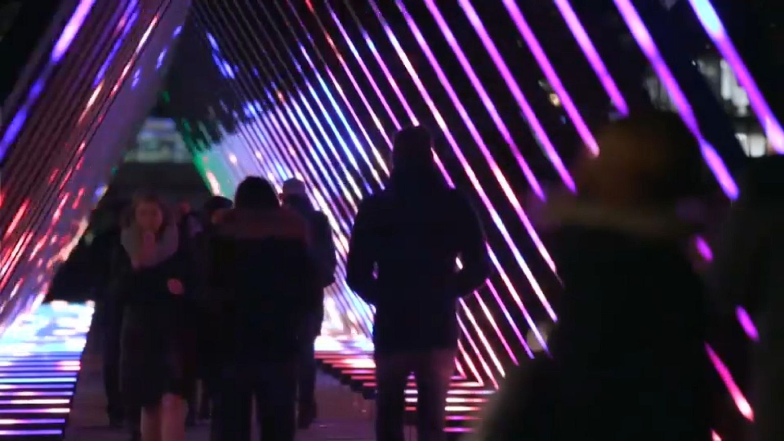 La luz y el arte invaden la noche de Londres