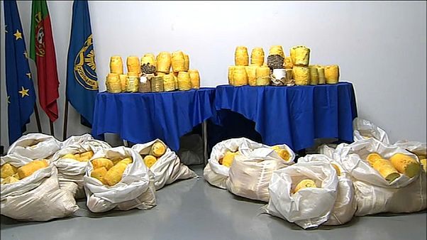 İber Yarımadası'nda uyuşturucu operasyonu: 750 kilo kokain ele geçirildi İber Yarımadası'nda uyuşturucu operasyonu: 750 kilo kokain ele geçirildi