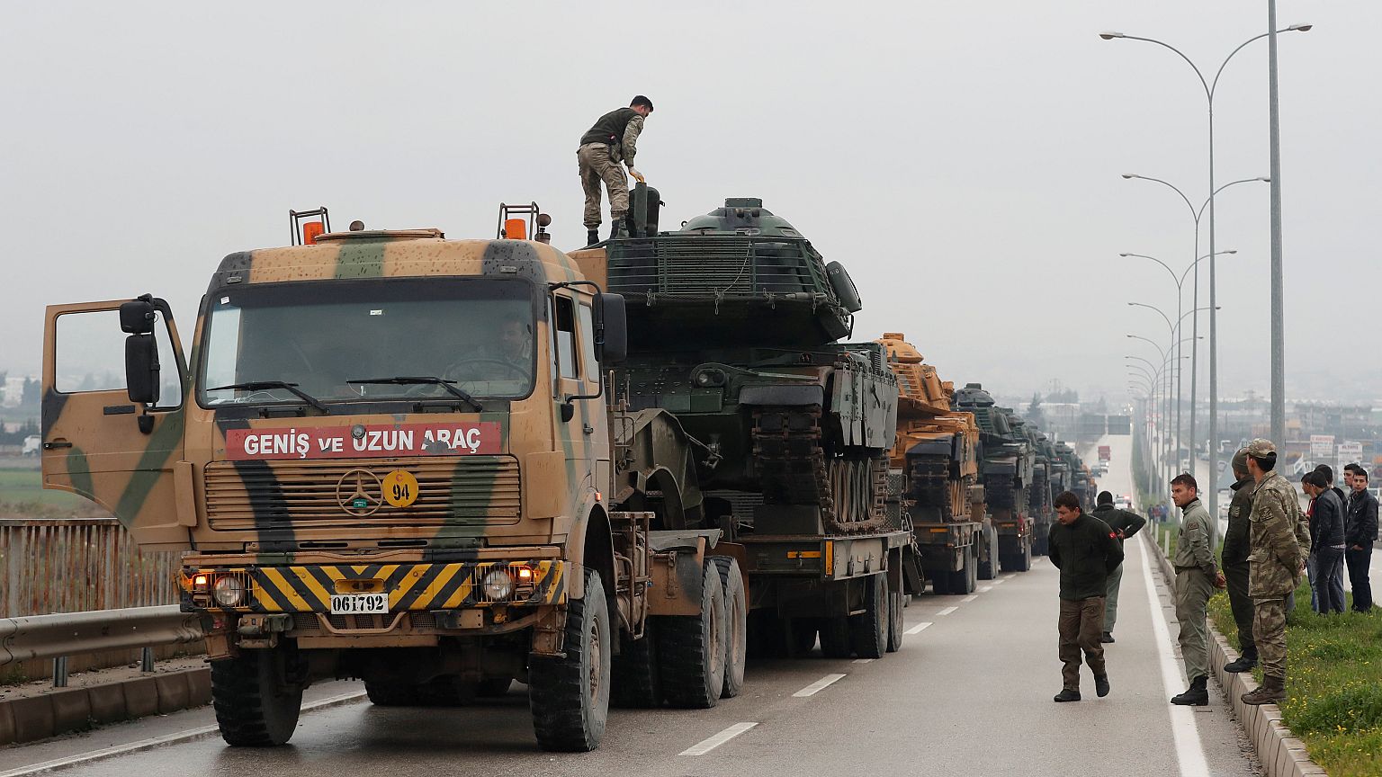 Síria ameaça retaliar se Turquia avançar em Afrin