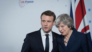 Macron et May signent un traité sur le contrôle de l'immigration à leur frontière