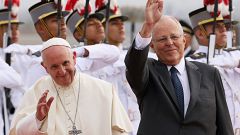 Peru President asks visiting Pope Francis for help 
