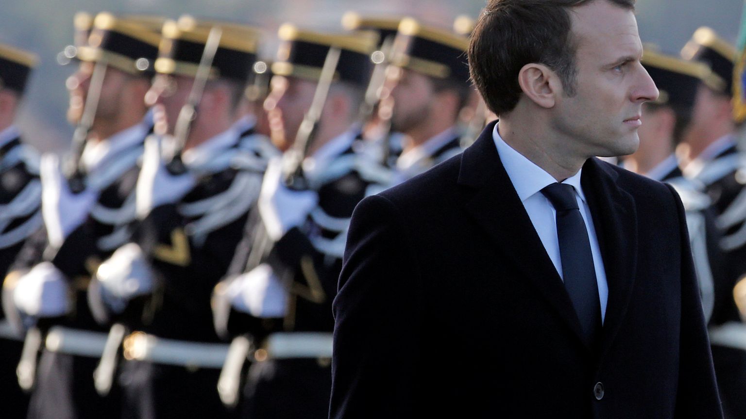 Armées : Macron promet un effort budgétaire inédit