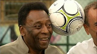 Futbol efsanesi Pele hastanelik oldu
